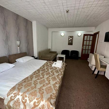 Darin Hotel Bucareste Exterior foto