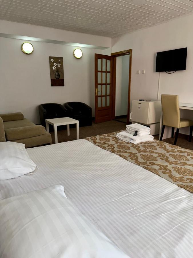 Darin Hotel Bucareste Exterior foto